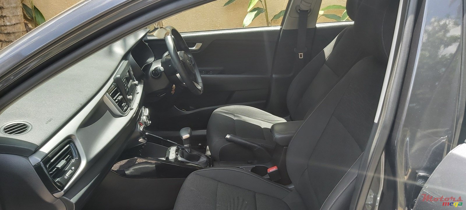 2018' Kia Rio photo #6