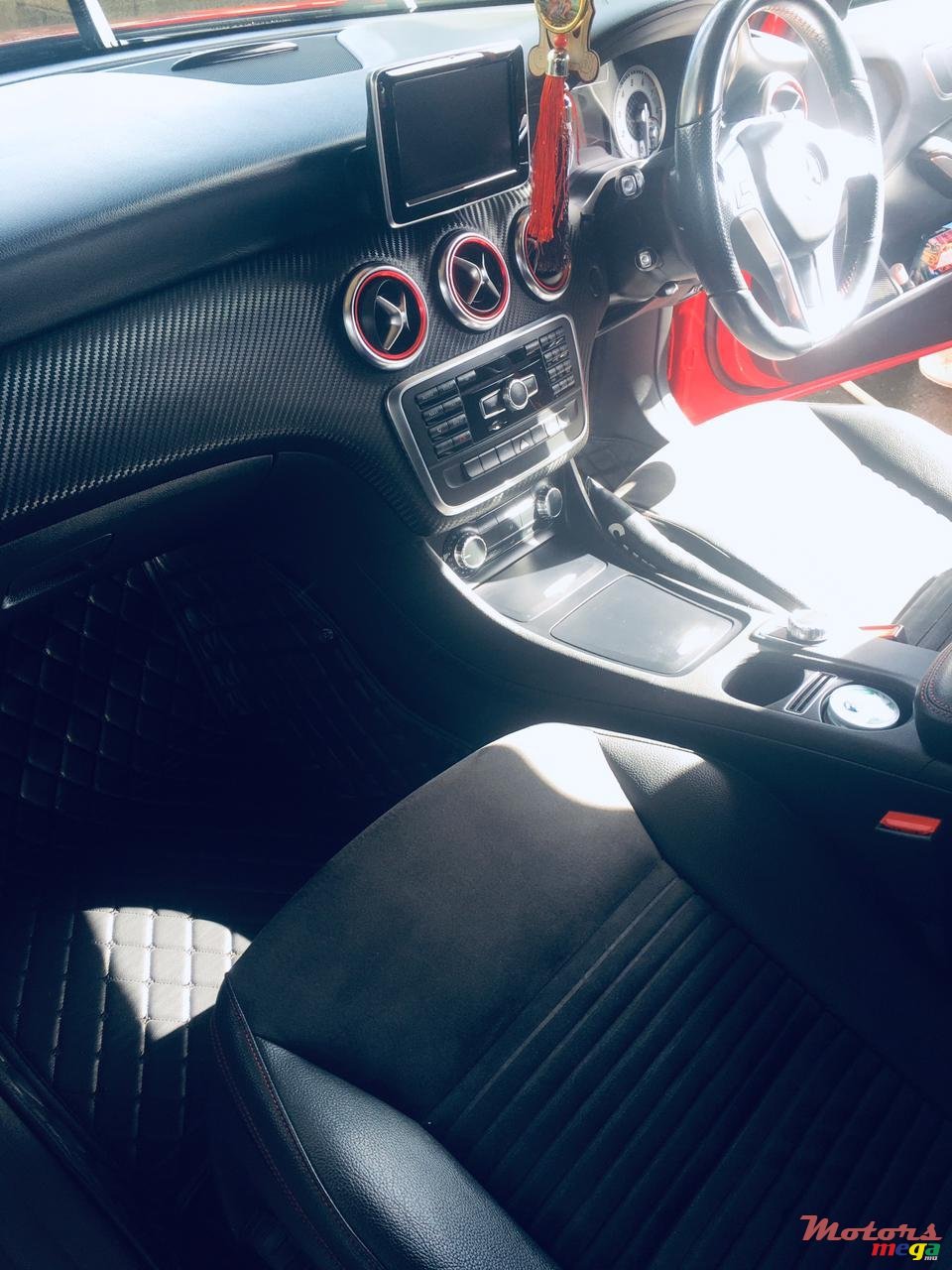 2014' Mercedes-Benz A 180 AMG Pack photo #4