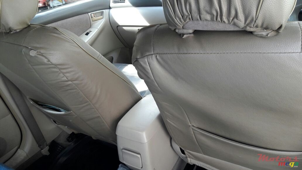 2004' Toyota Corolla photo #5