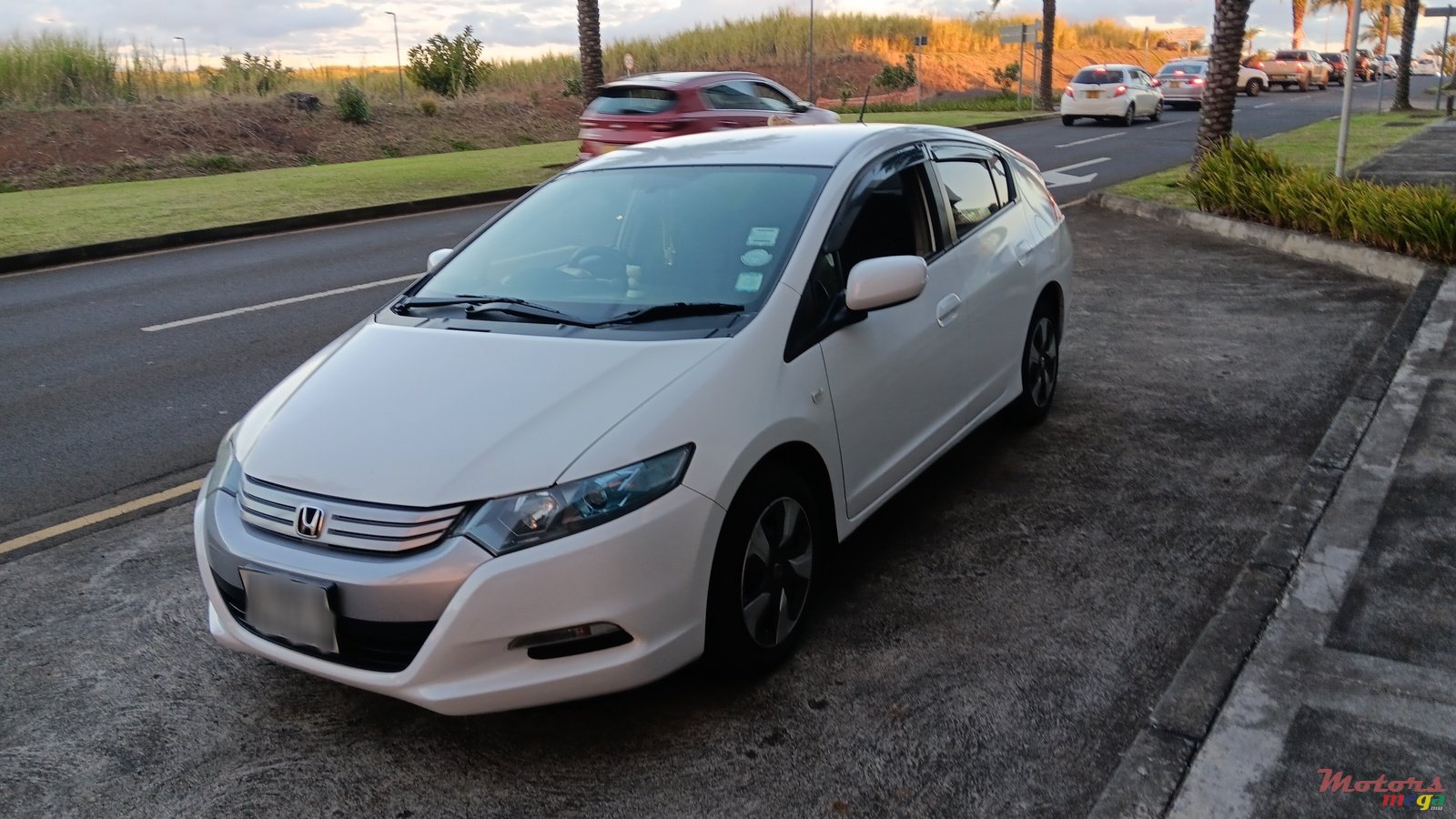 2010' Honda Insight photo #5