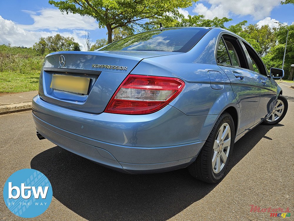 2011' Mercedes-Benz C 180 Kompressor photo #4