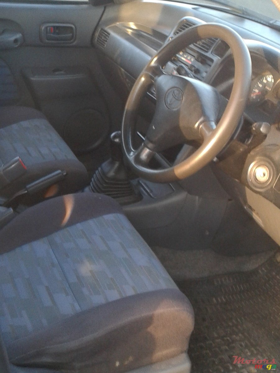 1996' Toyota RAV4 photo #4