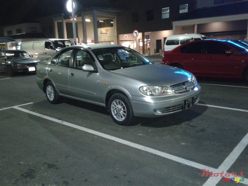 2004' Nissan Sunny photo #1