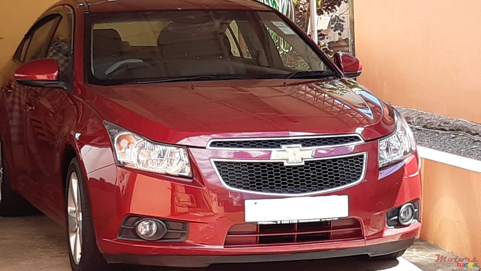 2011' Chevrolet Cruze photo #1