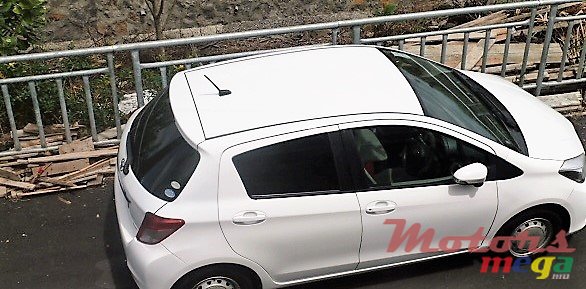 2011' Toyota Vitz photo #1