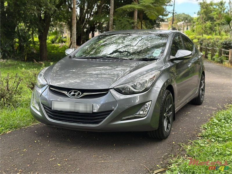 2015' Hyundai Elantra photo #2