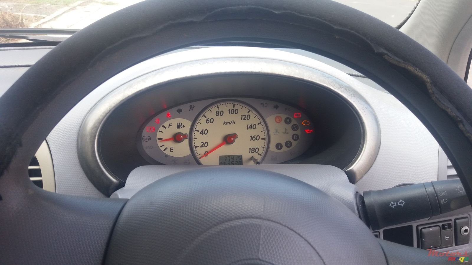 2002' Nissan March photo #5