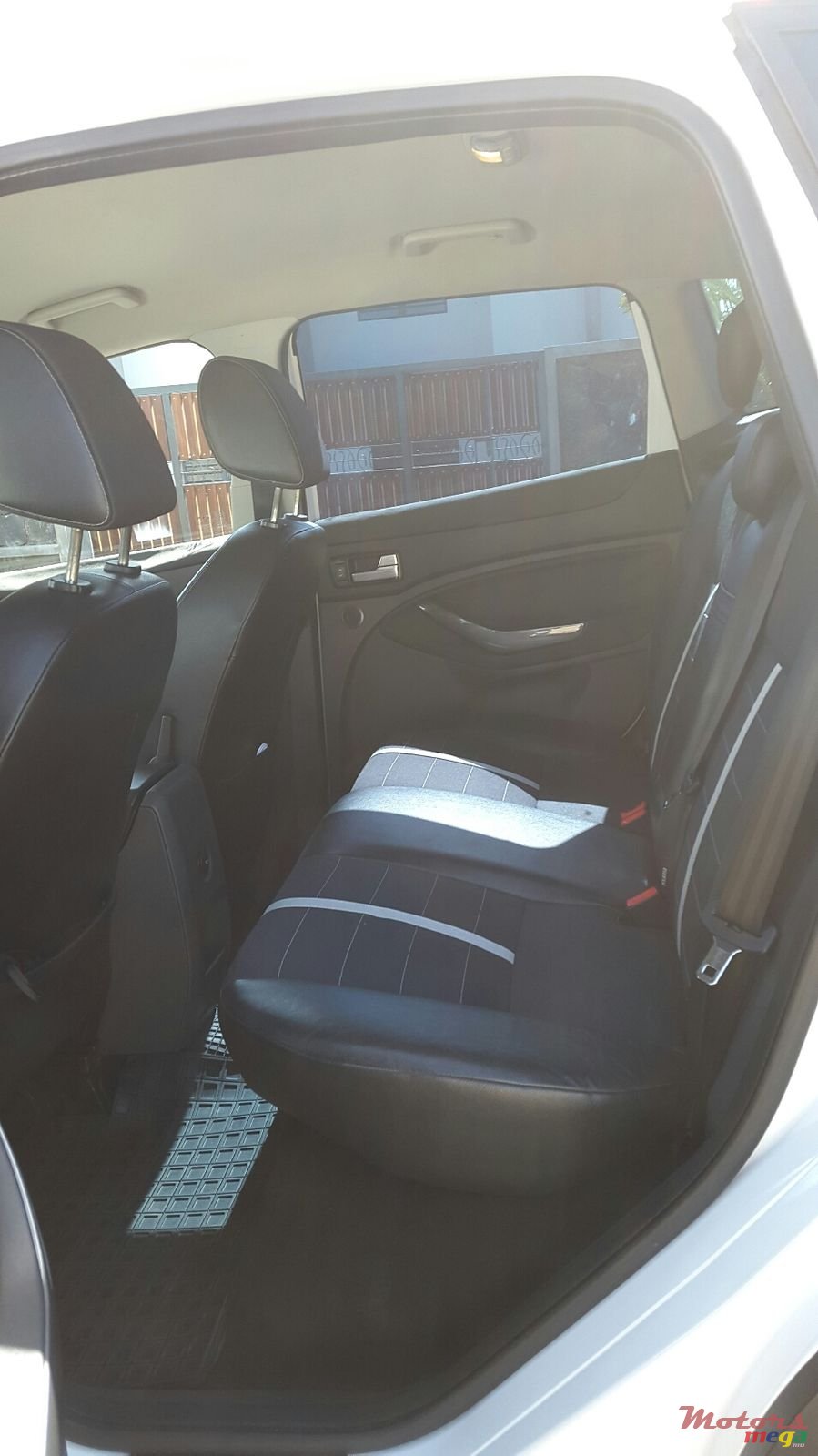 2010' Ford Kuga photo #4