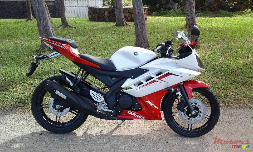 2015' Yamaha R15 photo #1