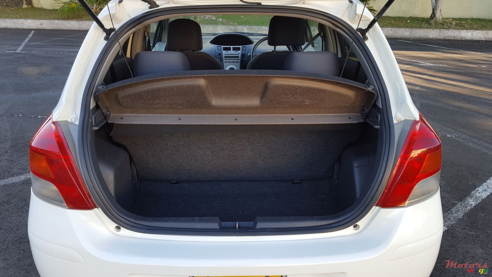 2008' Toyota photo #7