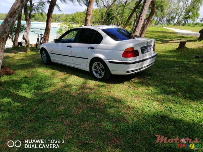 2001' BMW 3 Series E46 2000-2005 photo #5
