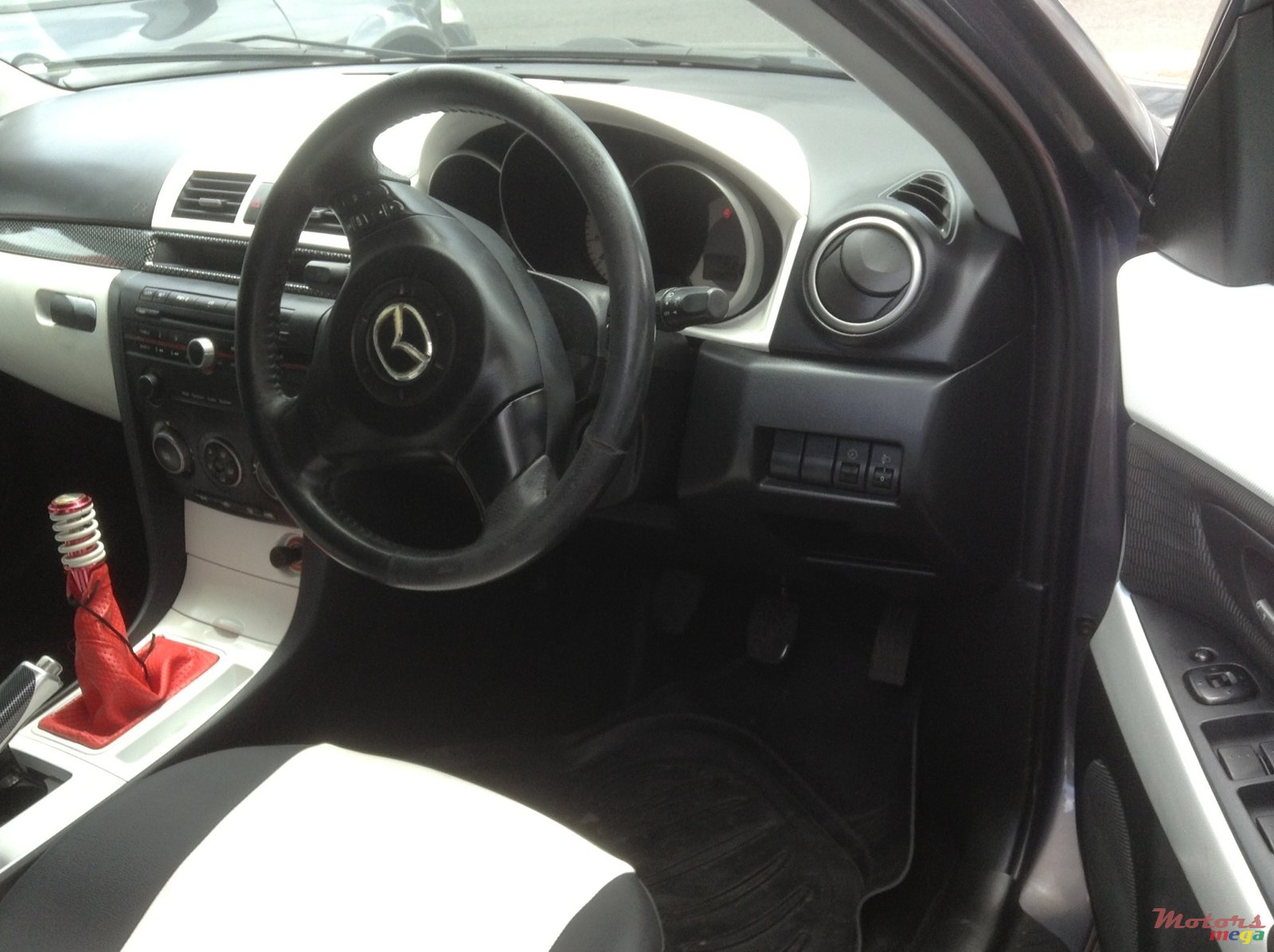 2006' Mazda Axela photo #4