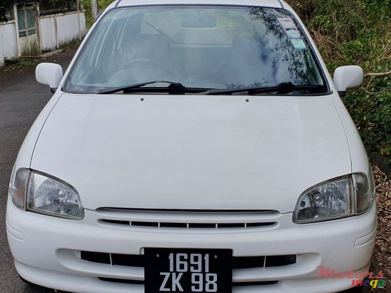 1998' Toyota Starlet reflet photo #6