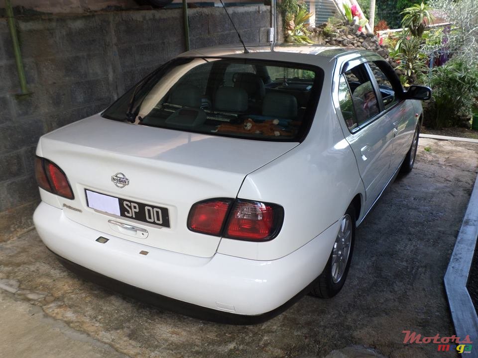 2000' Nissan Primera photo #1