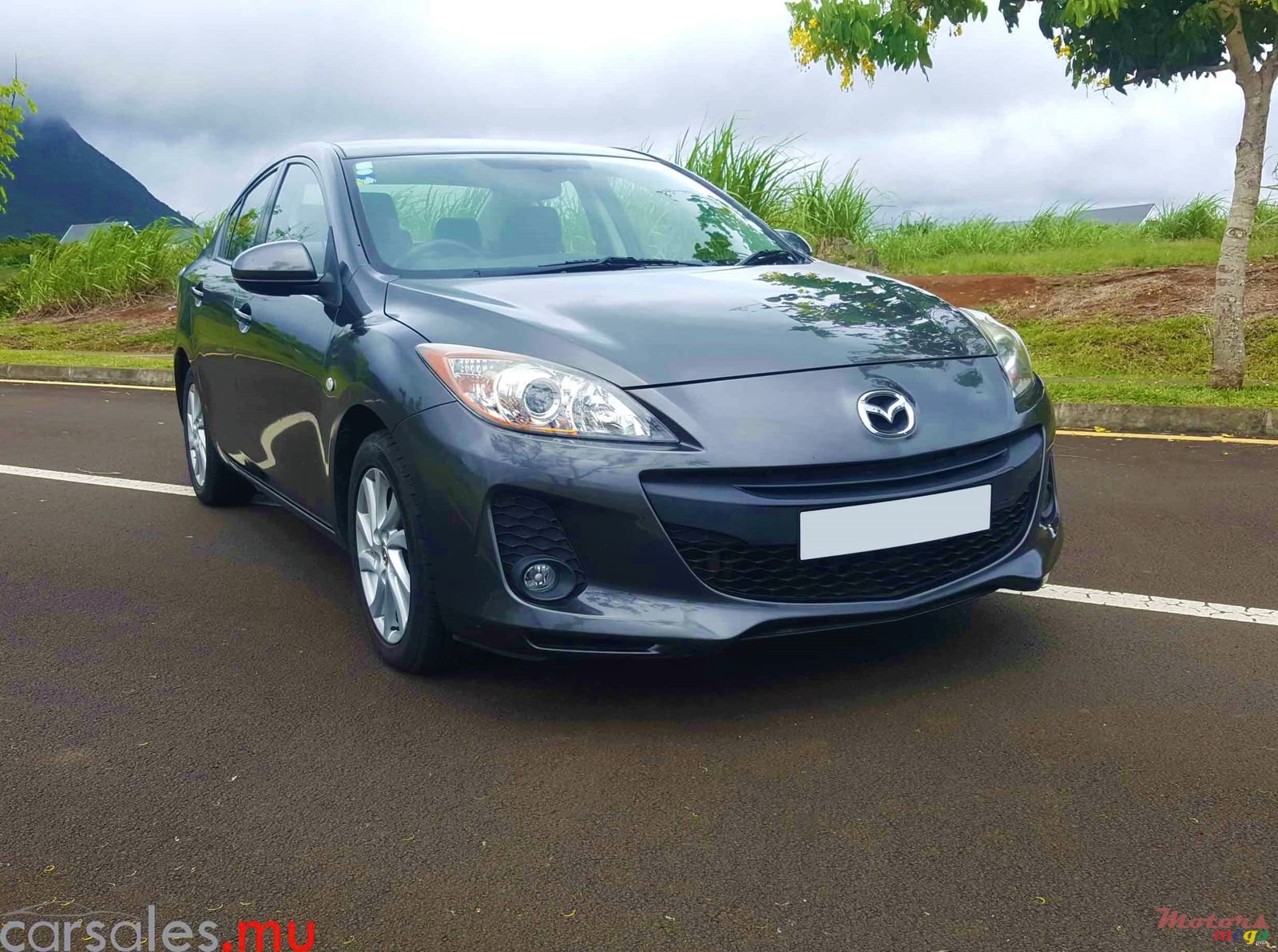 2012' Mazda 3 photo #1