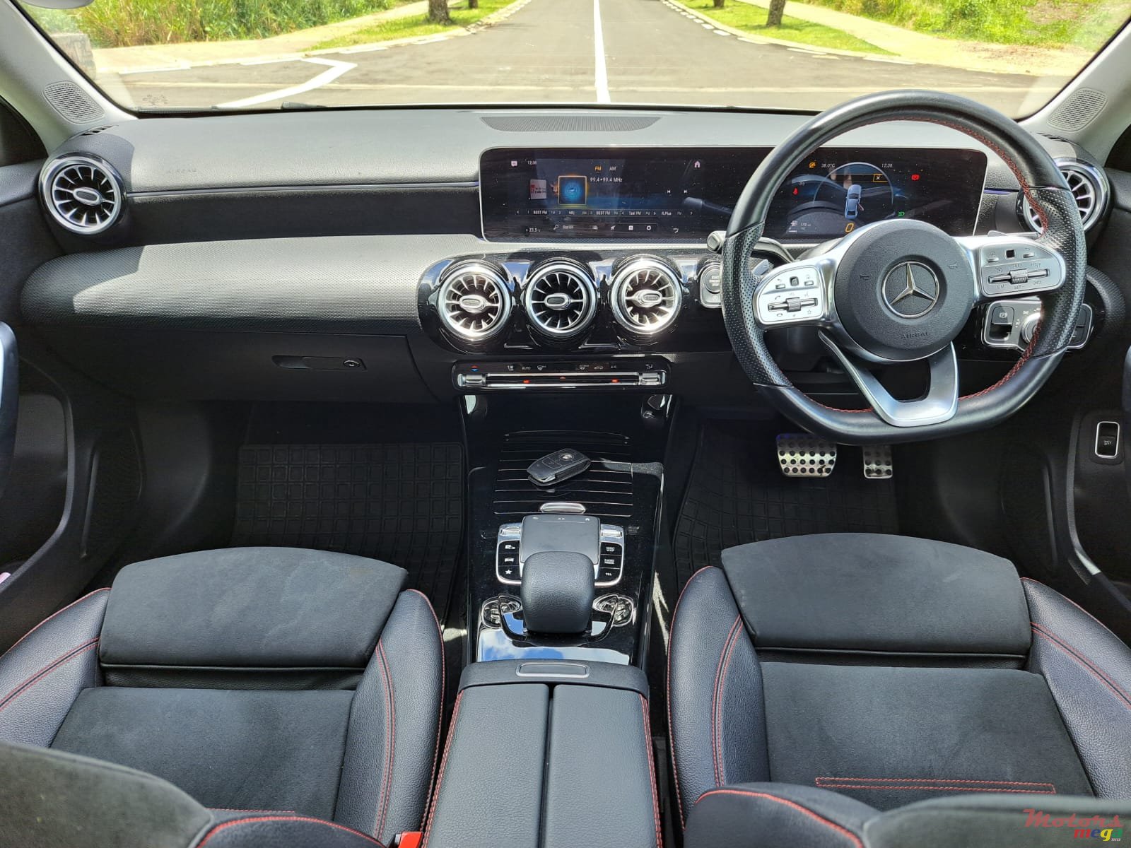 2019' Mercedes-Benz A 200 AMG PACK photo #6