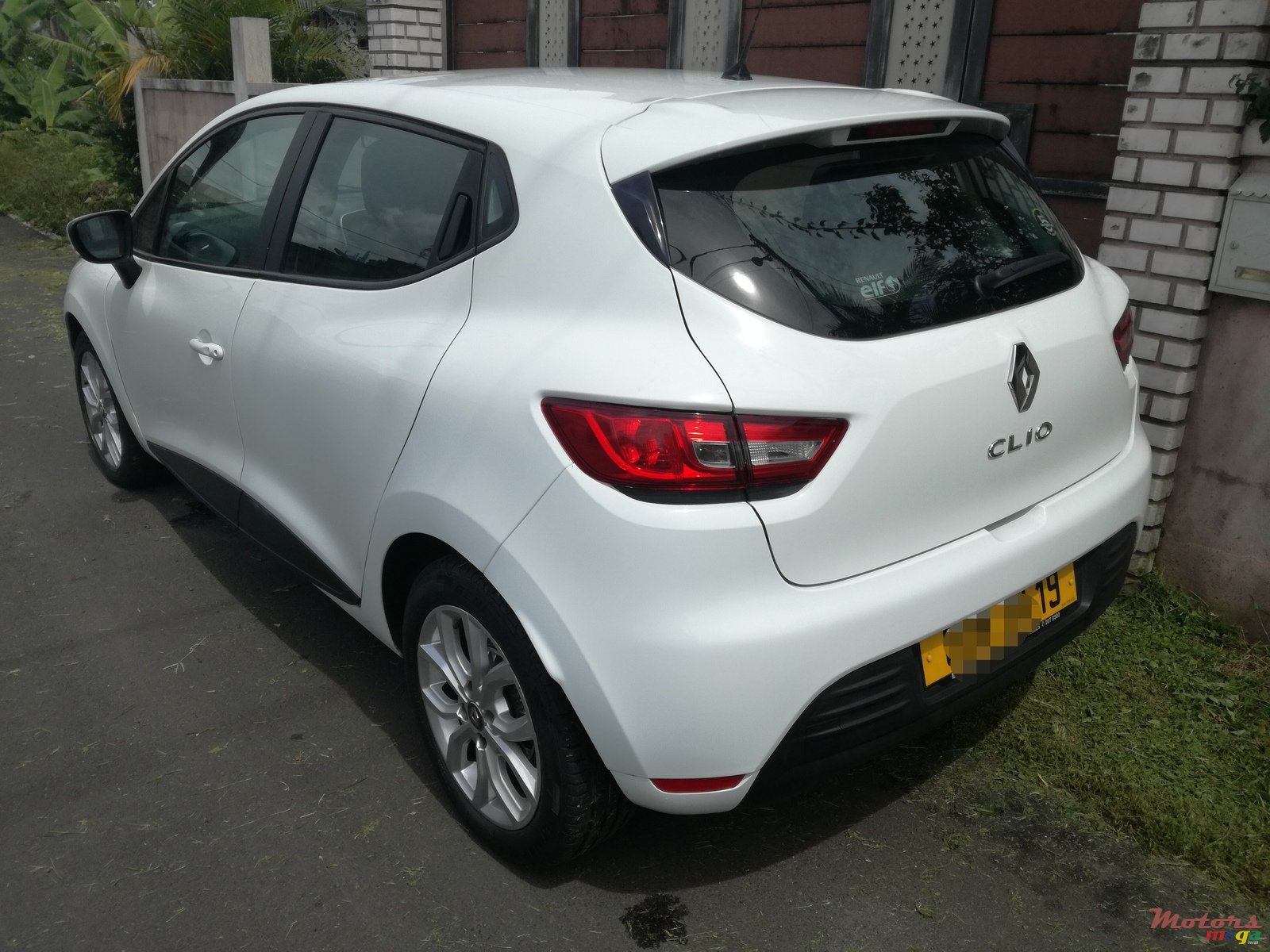 2019' Renault Clio 1.2 turbo essence auto photo #3