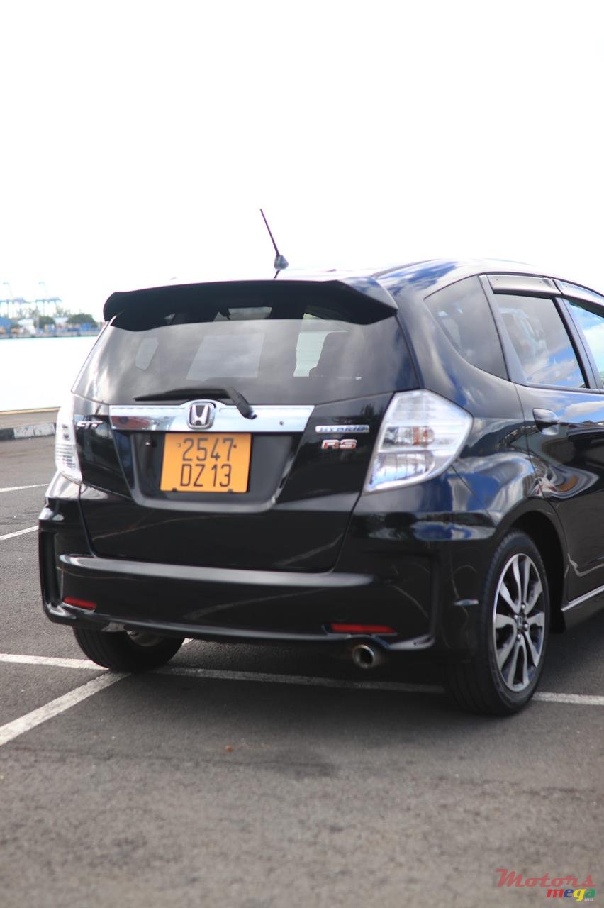 2013' Honda Fit RS Hybrid photo #1