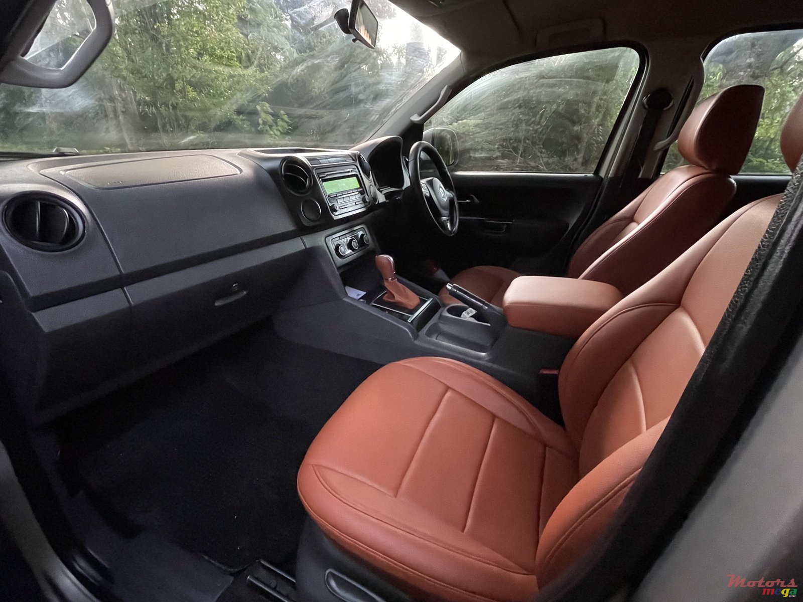 2013' Volkswagen Amarok 4x4 photo #5