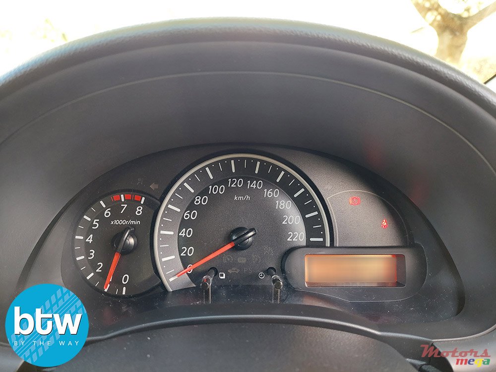 2016' Nissan Micra photo #7