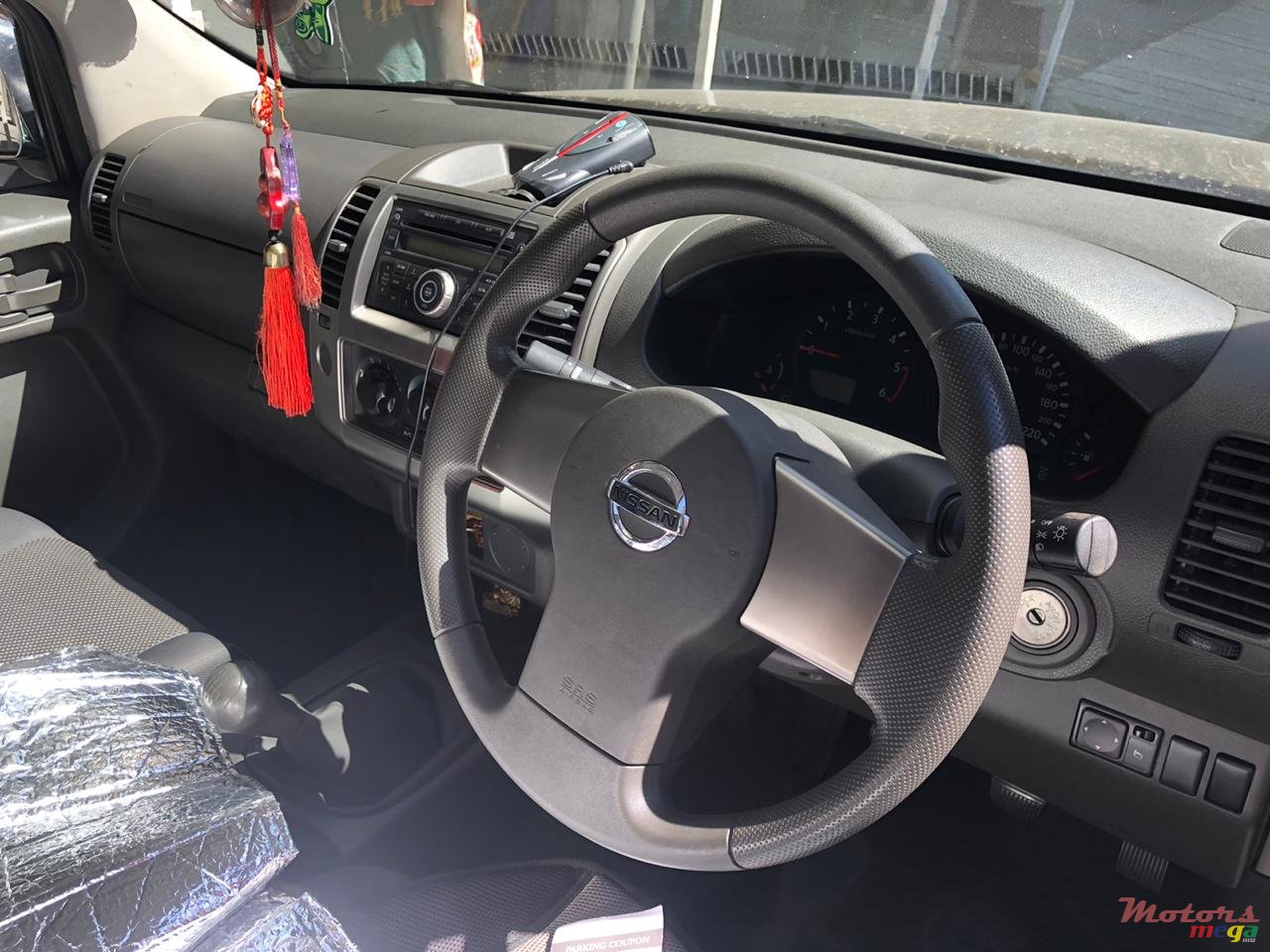 2012' Nissan Navara photo #2