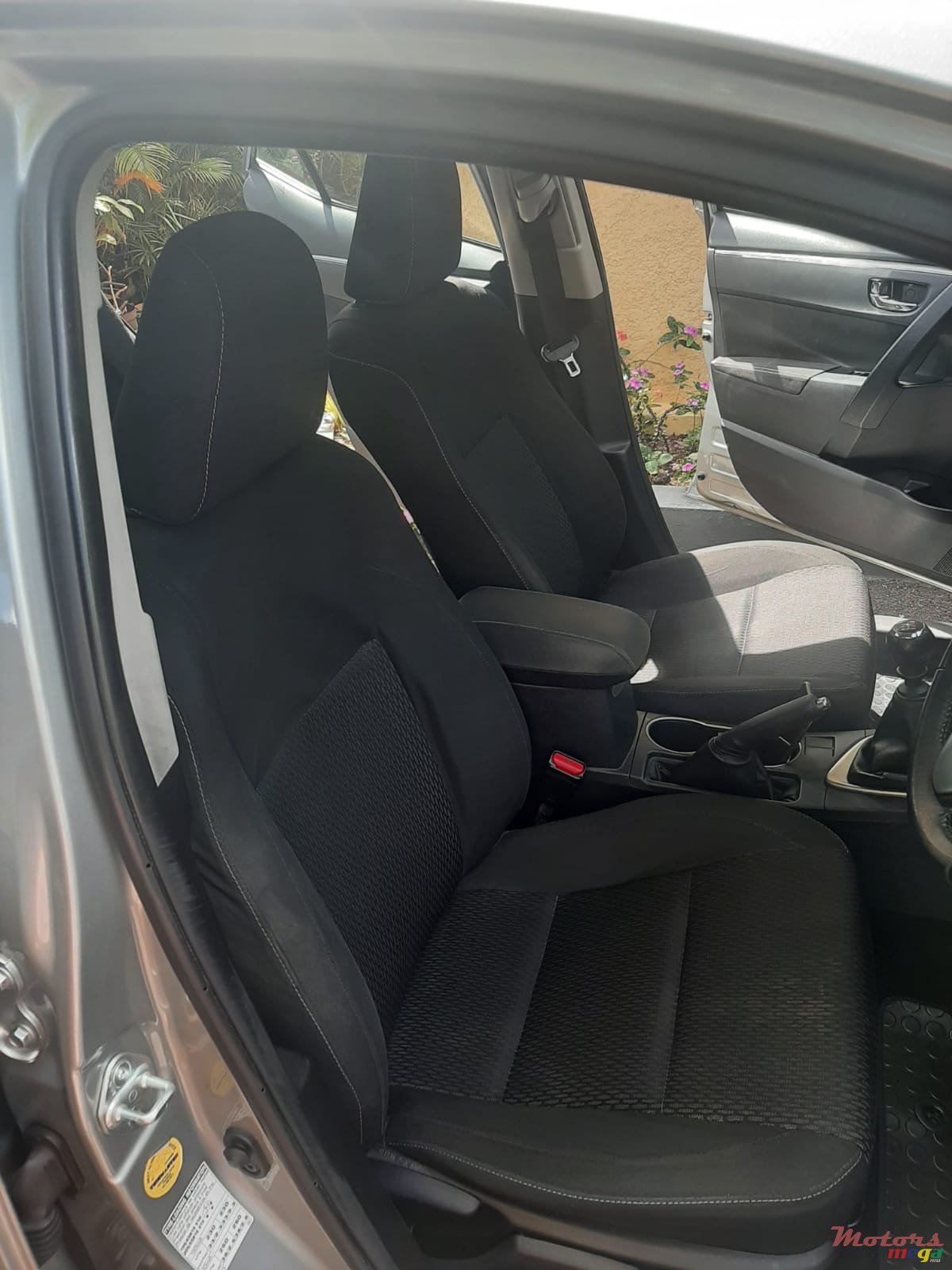 2015' Toyota Corolla photo #5