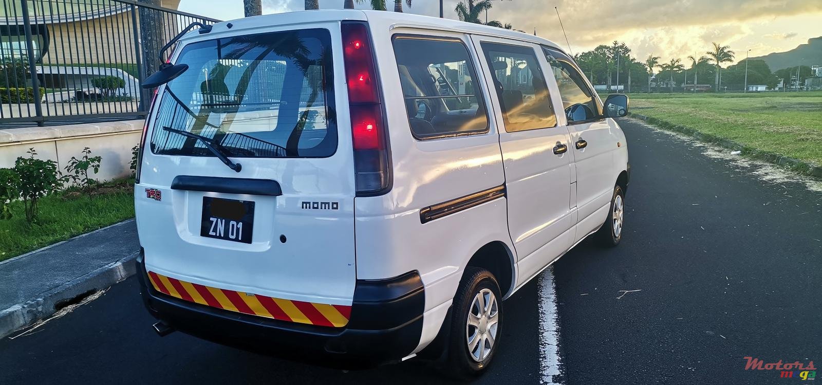 2001' Toyota Town Ace photo #5