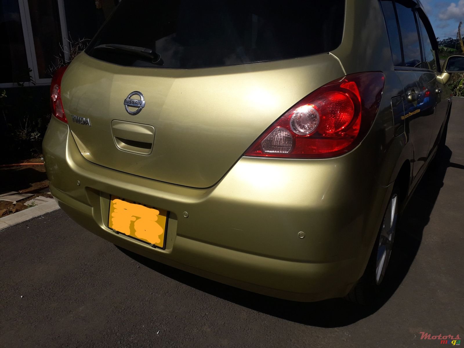2007' Nissan Tiida H/Back photo #2
