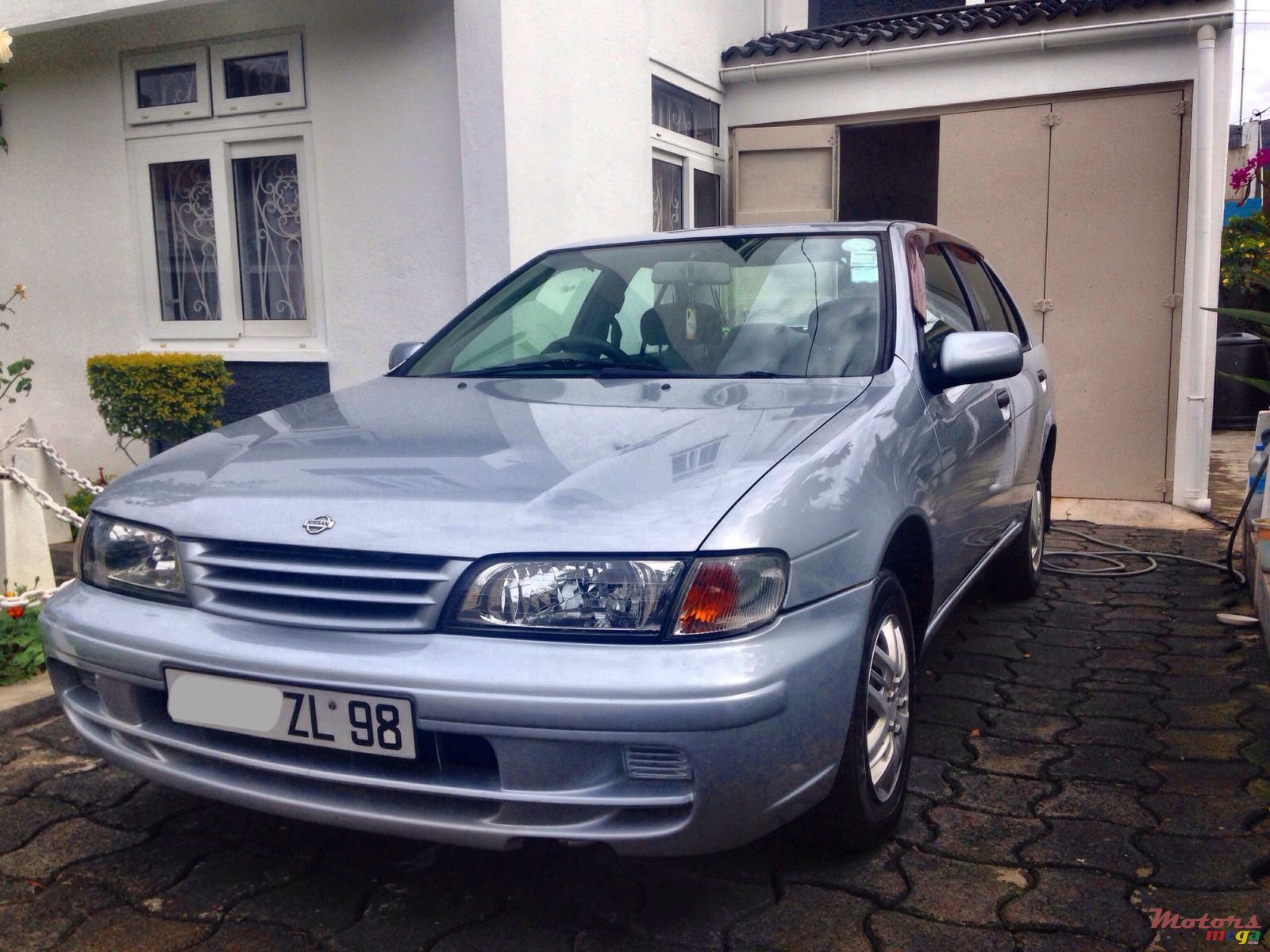 1998' Nissan Pulsar photo #1