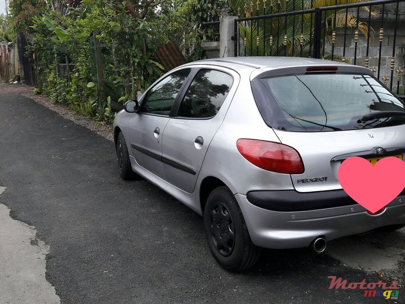 2000' Peugeot 206 photo #6