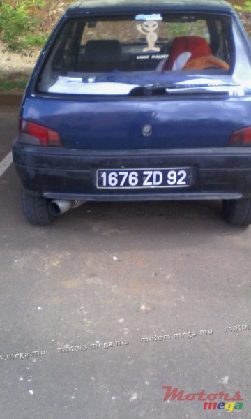 1992' Peugeot 2 doors photo #2