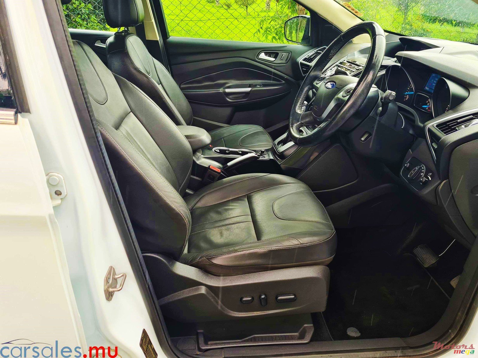 2015' Ford Kuga 1.6 Ecoboost Titanium photo #3