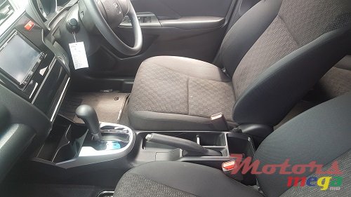 2015' Honda Fit photo #4