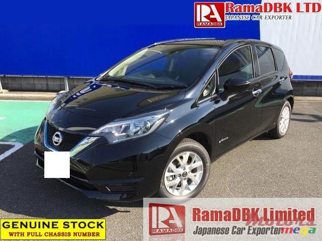 2020' Nissan photo #1