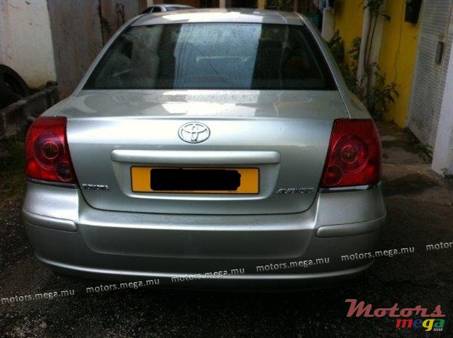 2006' Toyota Avensis photo #1