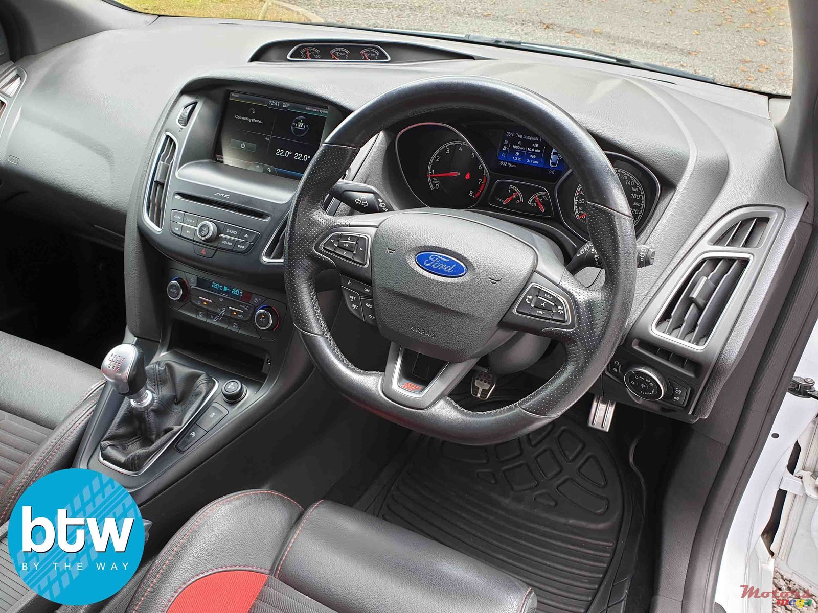 2016' Ford Focus ST photo #6