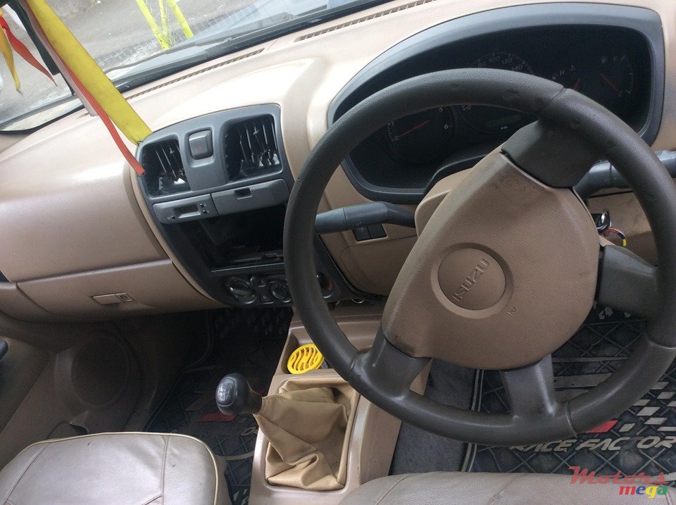 2004' Isuzu KB Series KB250 photo #7