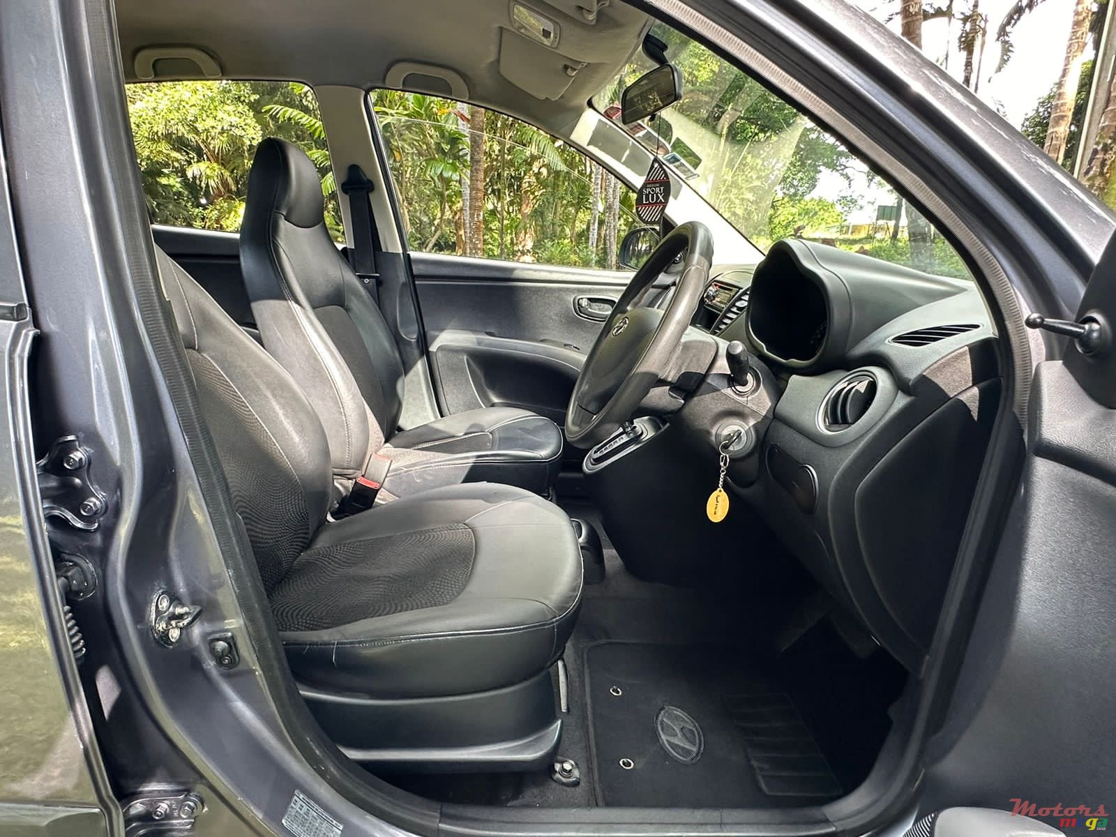 2015' Hyundai I10 Automatic photo #7