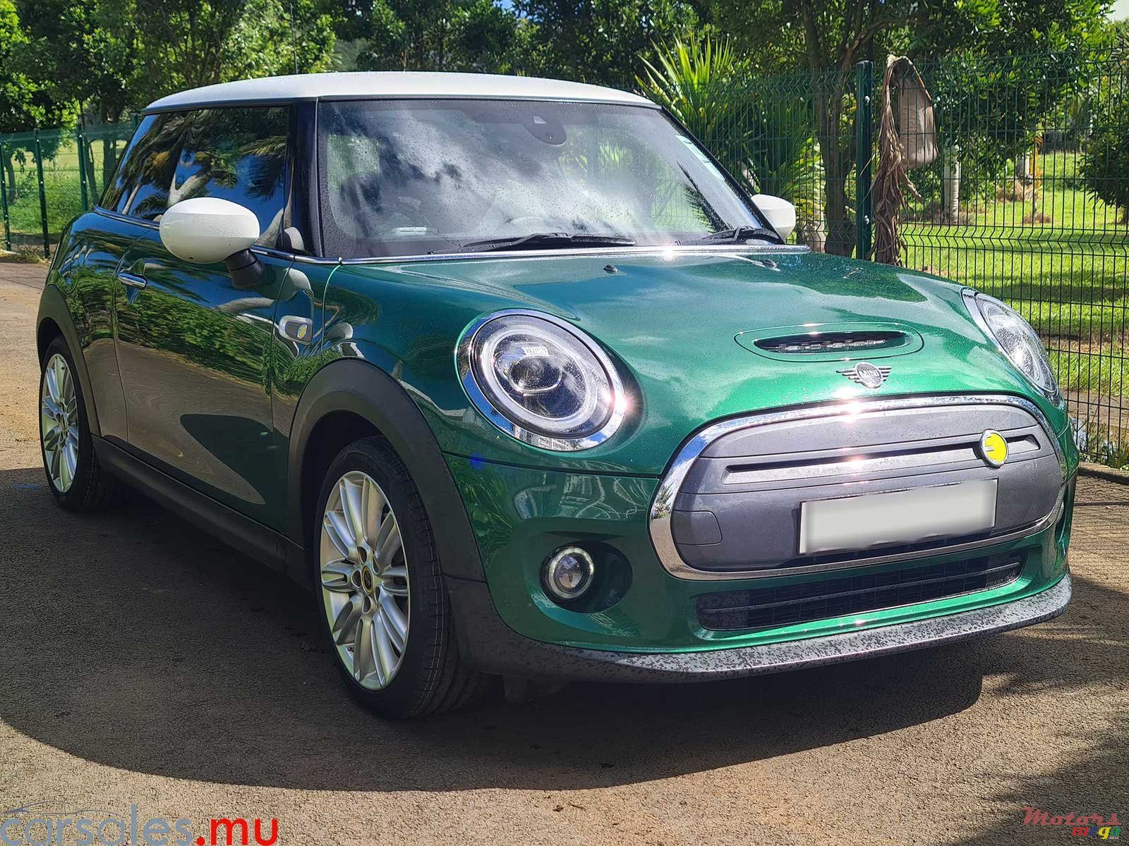 2020' MINI Cooper S SE Electric 135kW photo #1