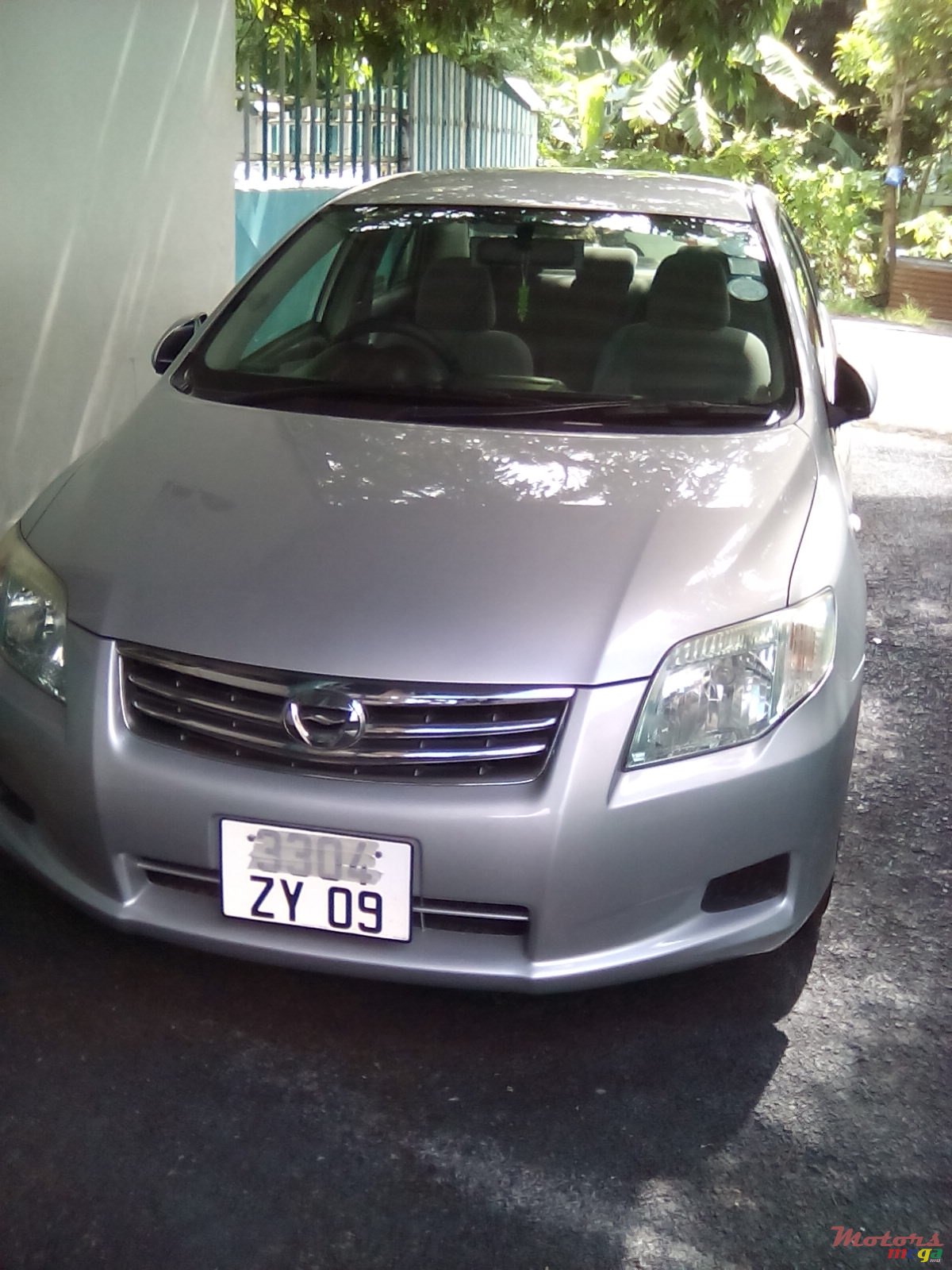 2009' Toyota Axio Urgence photo #3