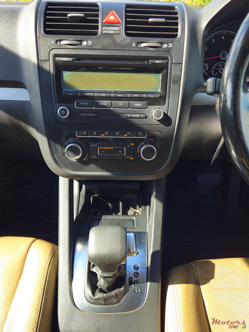 2011' Volkswagen Jetta photo #7