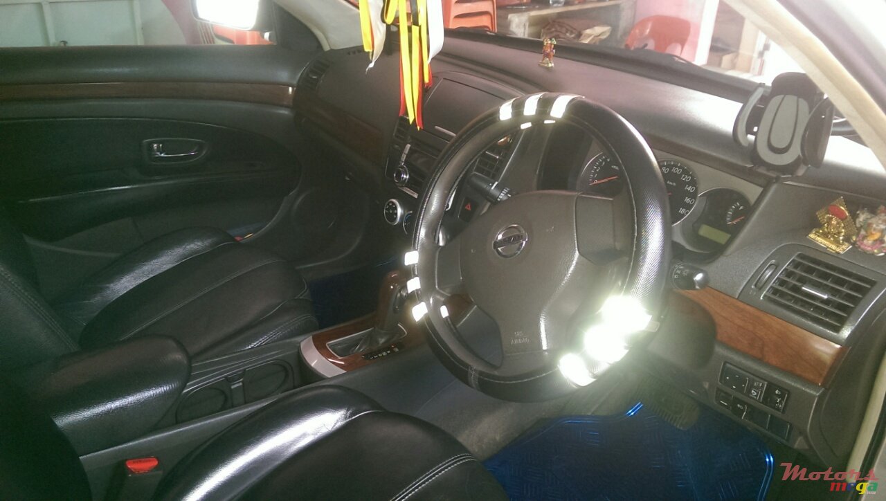 2010' Nissan Bluebird photo #3