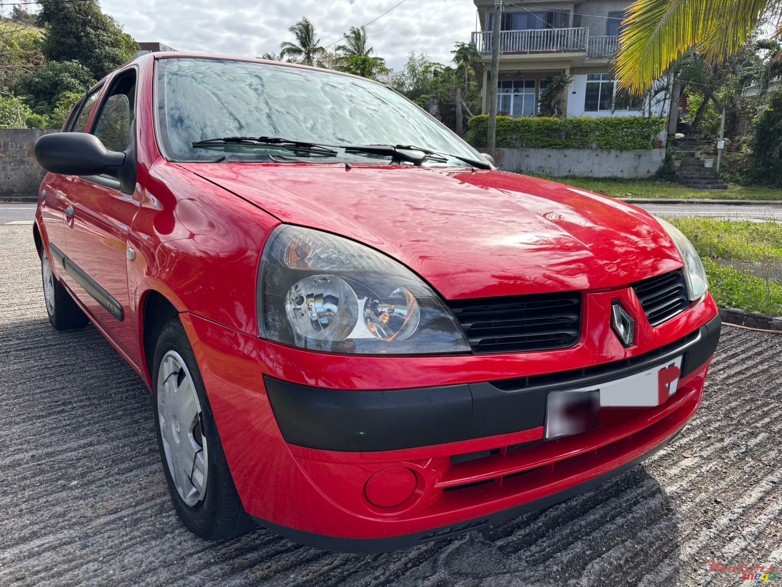 2007' Renault Clio photo #1