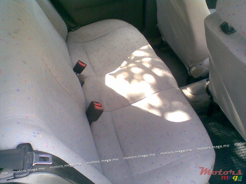 1999' Volkswagen Polo photo #5