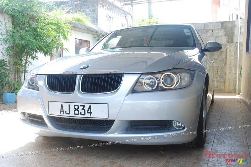 2007' BMW 3 Series Sedan photo #2