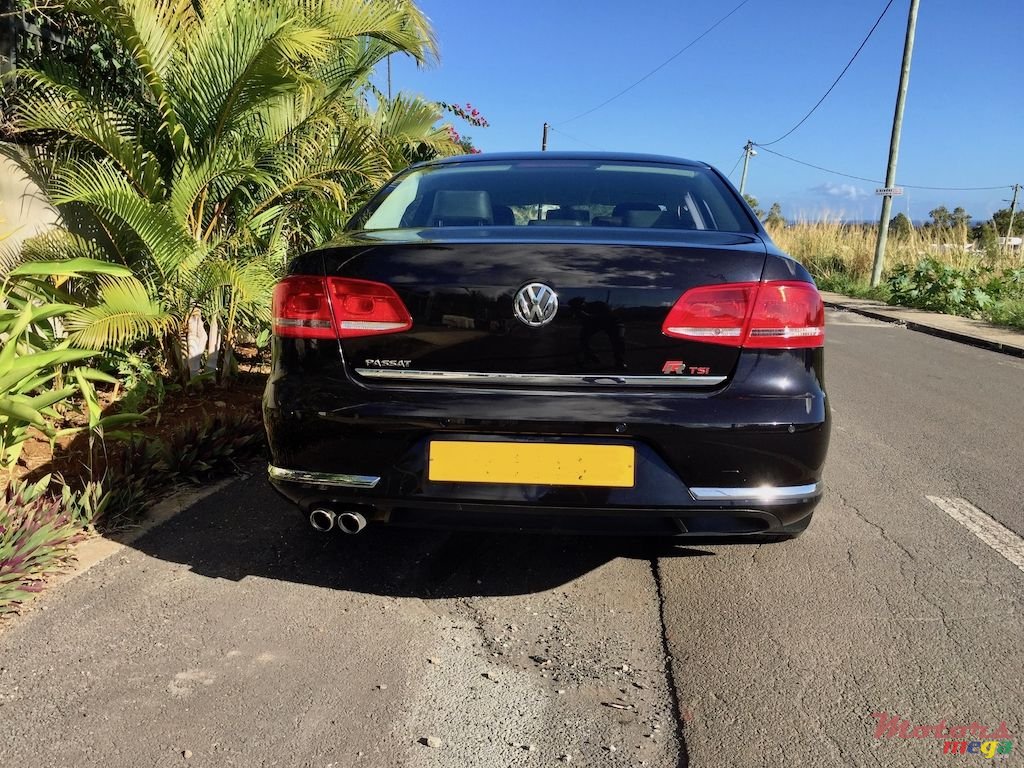 2012' Volkswagen Passat B7 photo #4