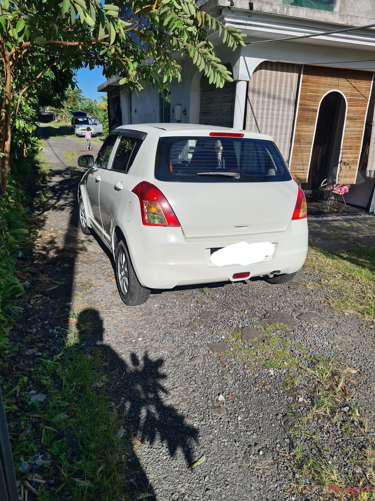 2009' Suzuki Swift photo #5