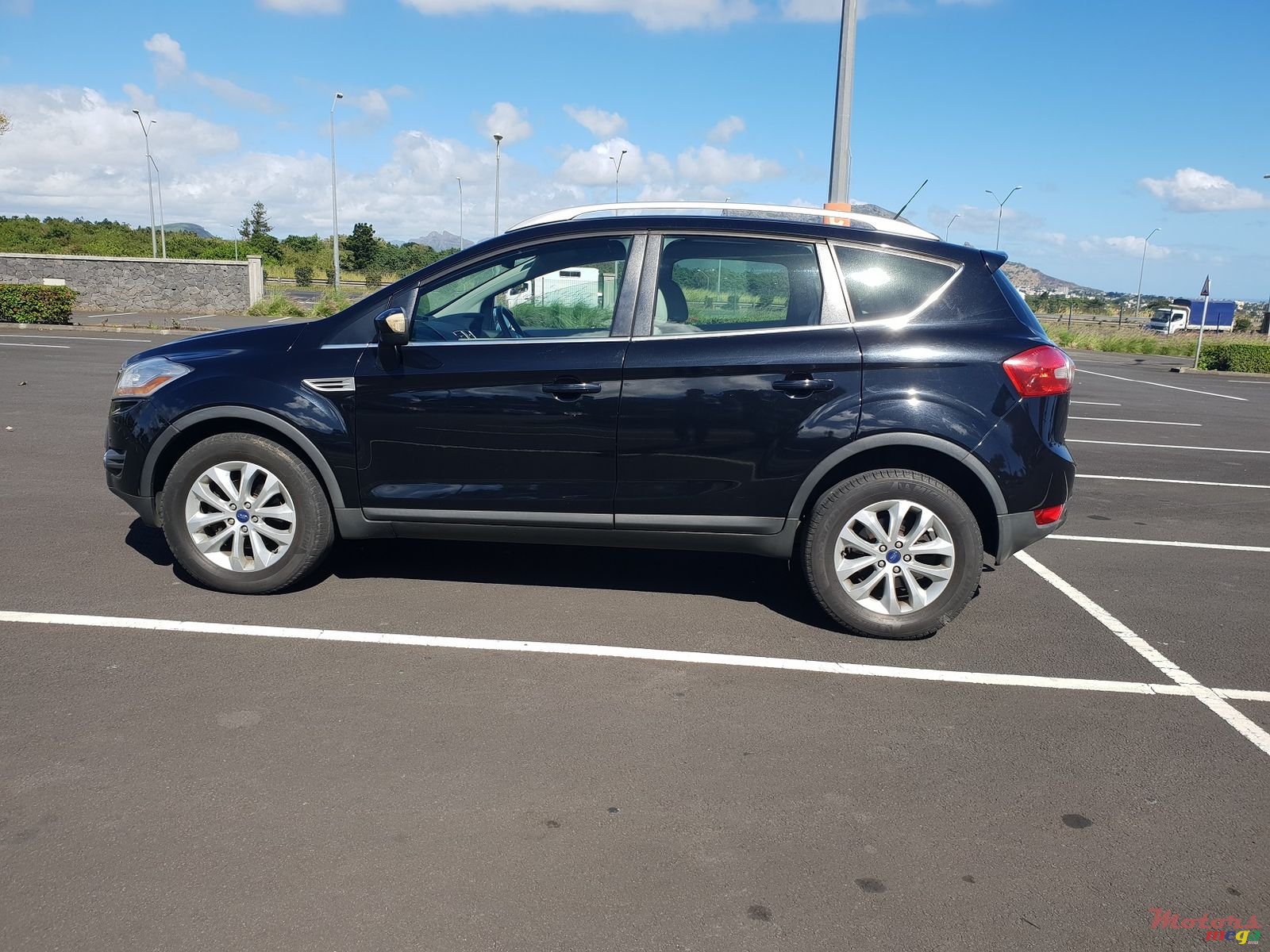 2011' Ford Kuga photo #4