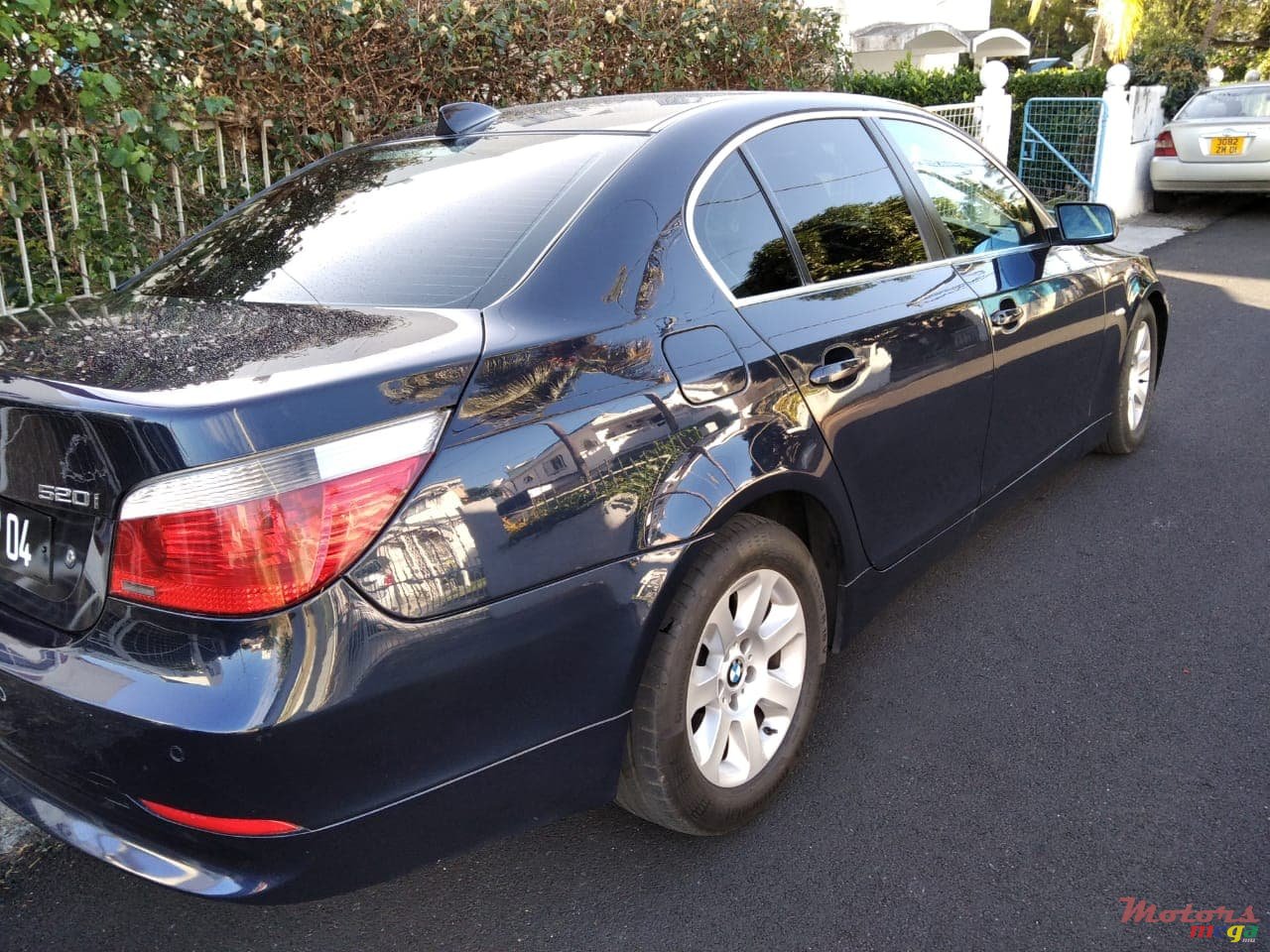 2004' BMW 520 photo #2