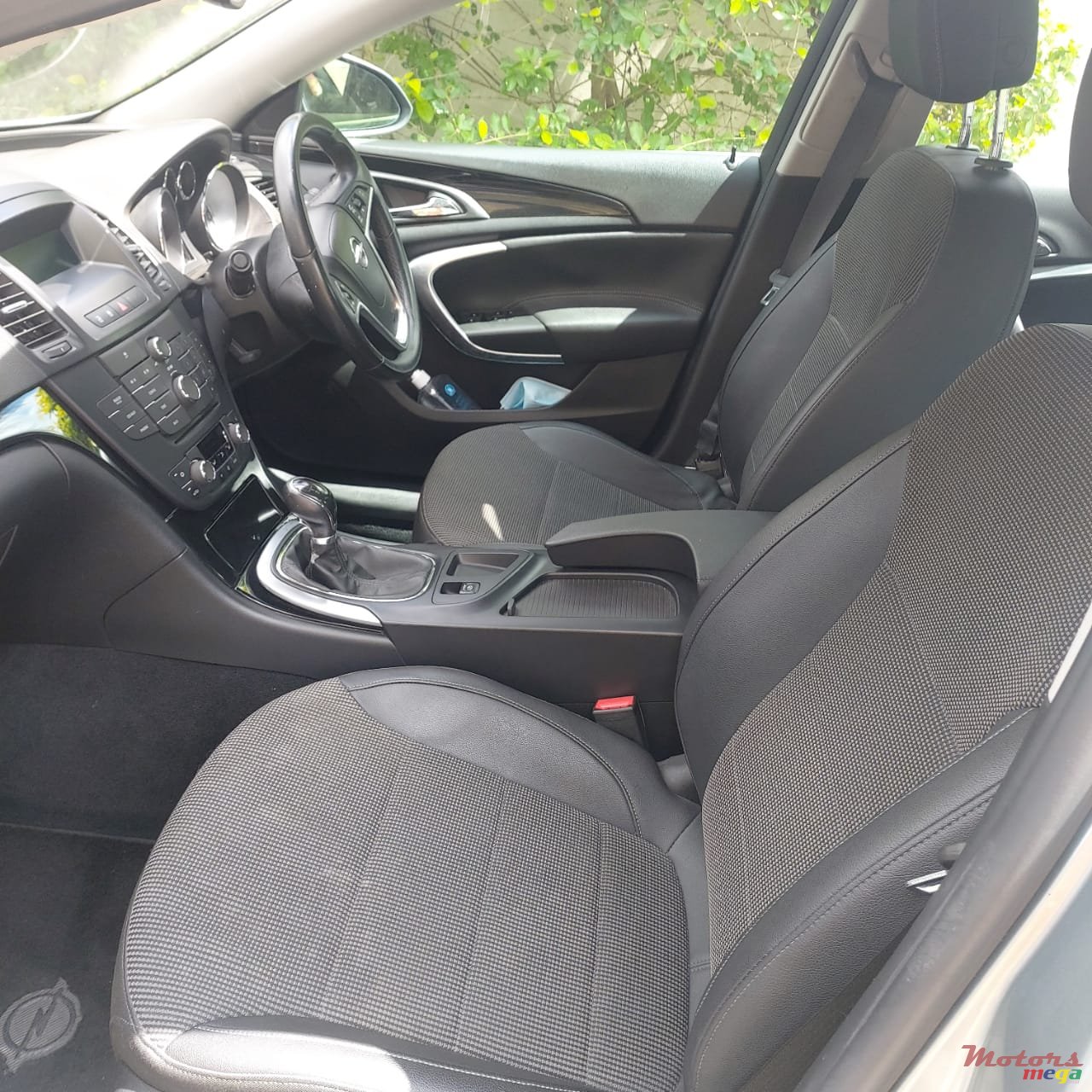 2013' Opel Insignia photo #2